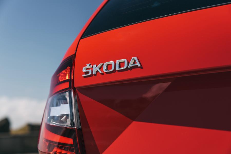 Детали экстерьера Skoda Octavia RS 245 Combi (5E) 2017 года  (AU) (фото 9 из 40)
